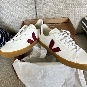 VEJA new sneakers size 10 men’s